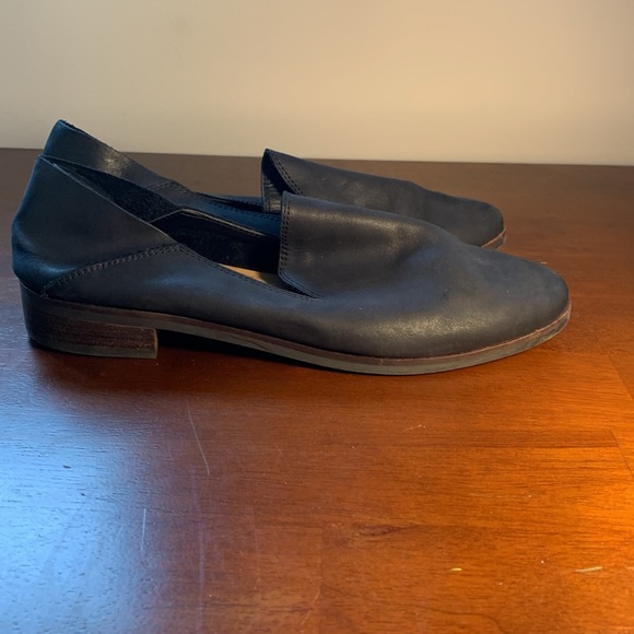 Bundle of 2 pairs of Lucky Brand Cahill Flats Blue and Black - Picture 3 of 9